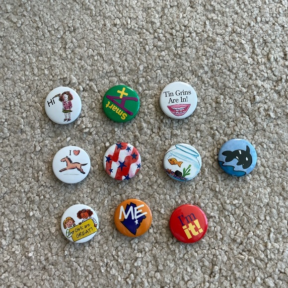 ๐ 5 for $25 American Girl pin set bundle - Picture 4 of 5